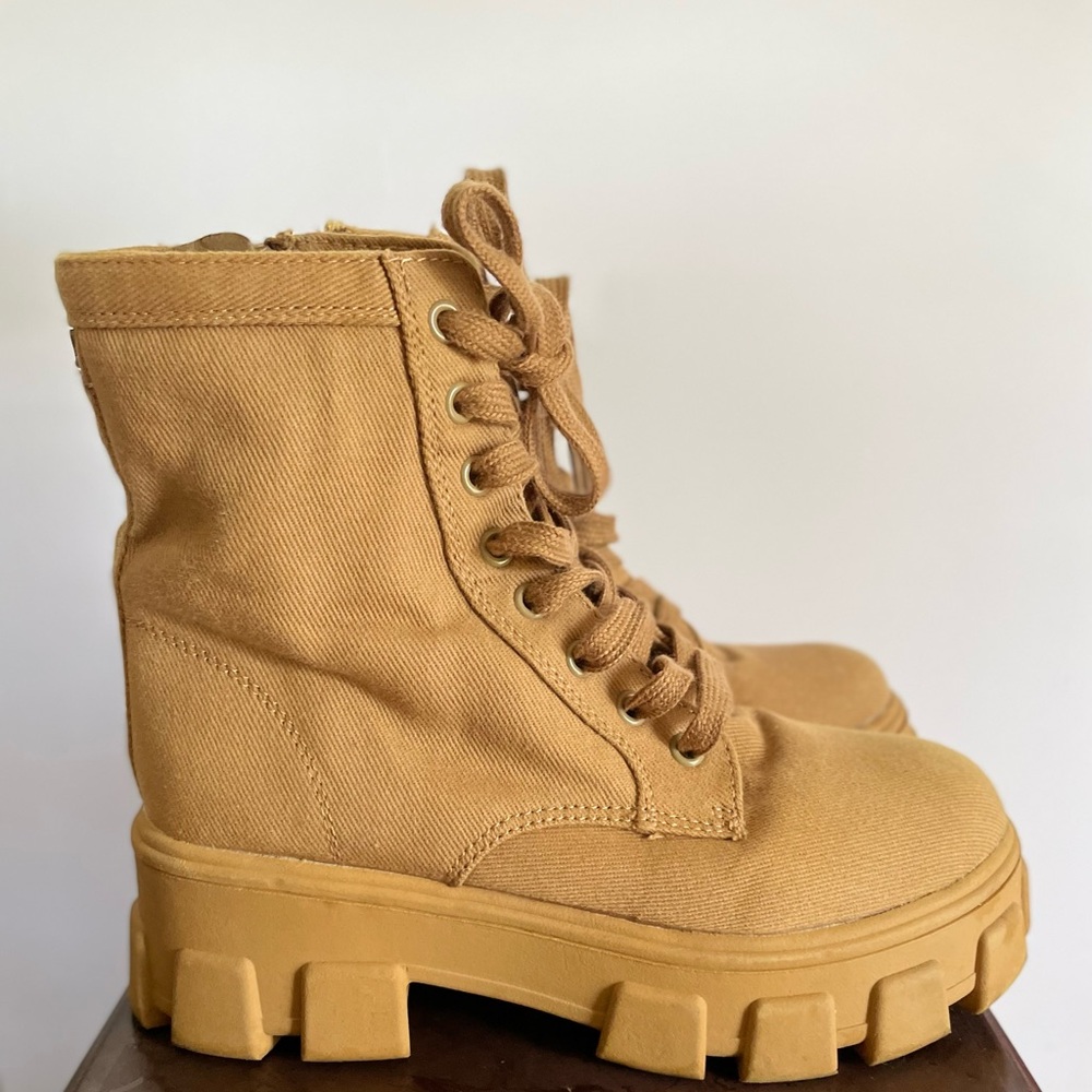 Circus by Sam Edelman Boots For Womens